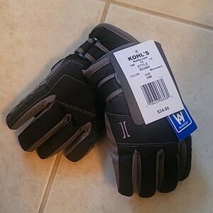 Igloos youth waterproof winter gloves size small/medium NWT